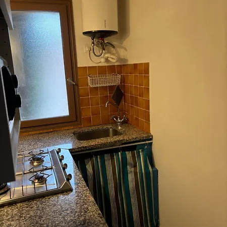 T2 à 2 Minutes à Pied De La Avec Parking Privé LʼÎle-Rousse