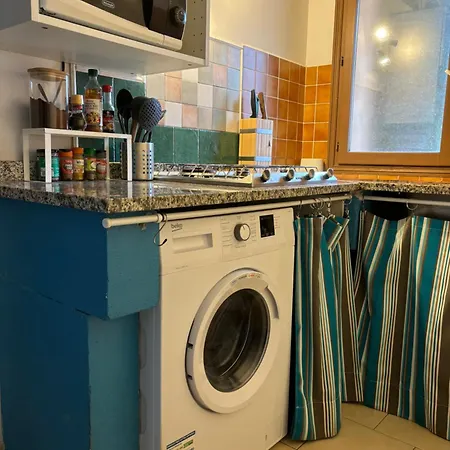 T2 A 2 Minutes A Pied De La Avec Parking Prive