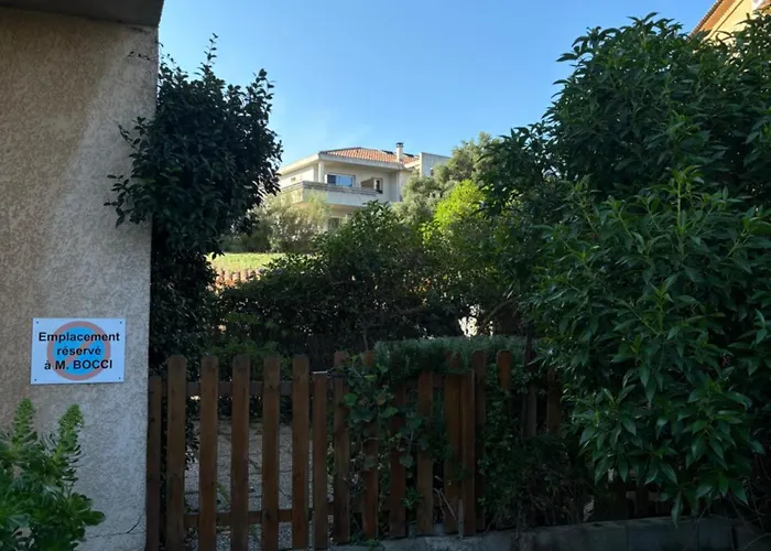 T2 A 2 Minutes A Pied De La Avec Parking Prive Ferienhaus LʼÎle-Rousse