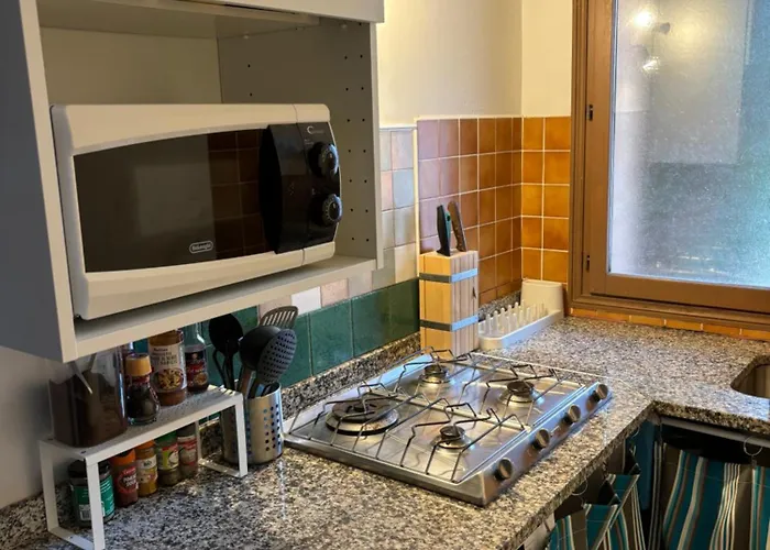 T2 A 2 Minutes A Pied De La Avec Parking Prive *