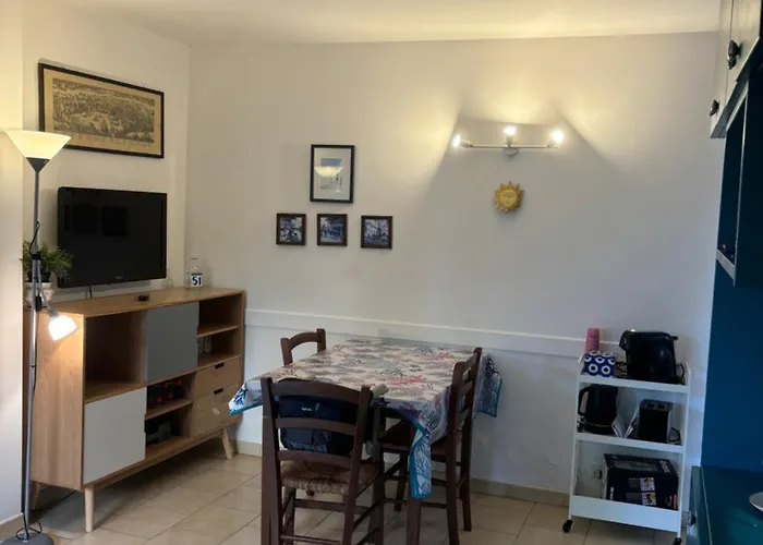 T2 A 2 Minutes A Pied De La Avec Parking Prive LʼÎle-Rousse