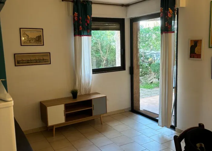 T2 A 2 Minutes A Pied De La Avec Parking Prive * LʼÎle-Rousse